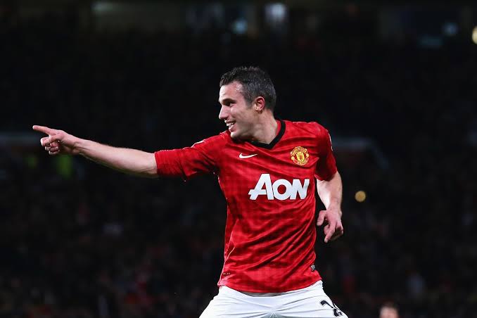 Robin van Persie scores free-kick against Man City