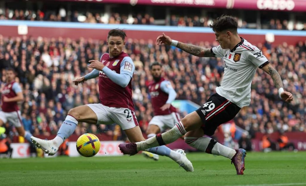 Alejandro Garnacho shoots - Aston Villa 