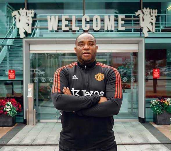 Benni McCarthy joins Manchester United 